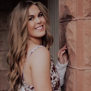 Meet your Posher, Phoebe